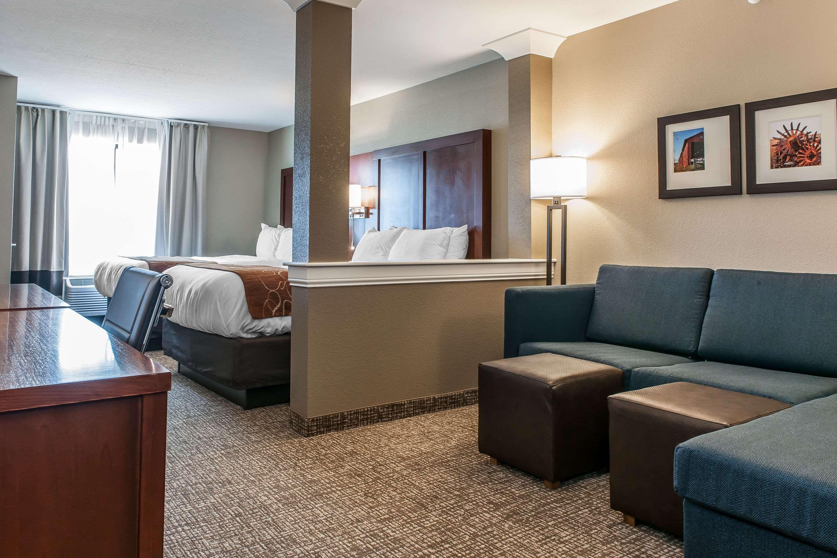 Comfort Suites Rensselaer Near Fair Oaks Kültér fotó
