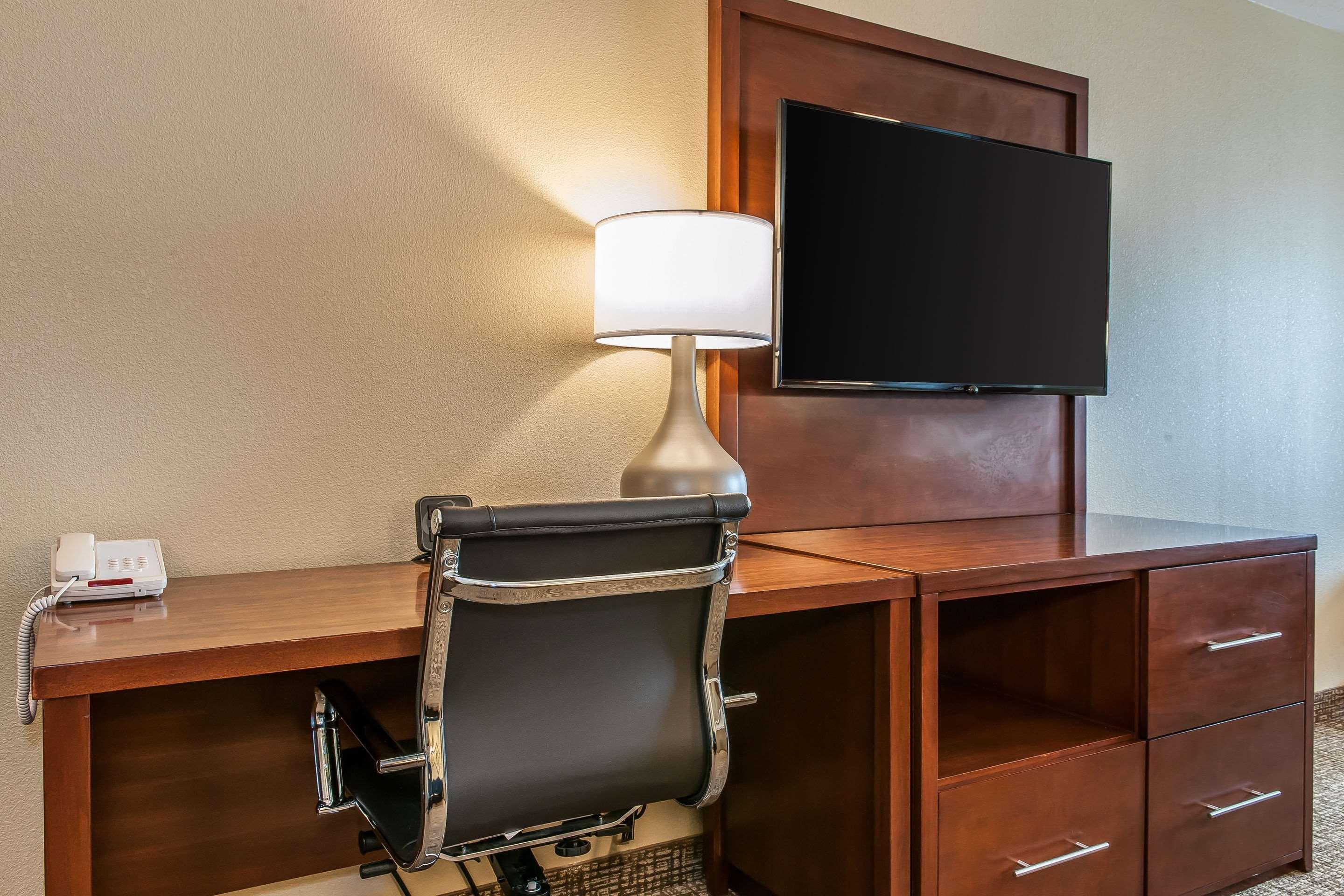 Comfort Suites Rensselaer Near Fair Oaks Kültér fotó