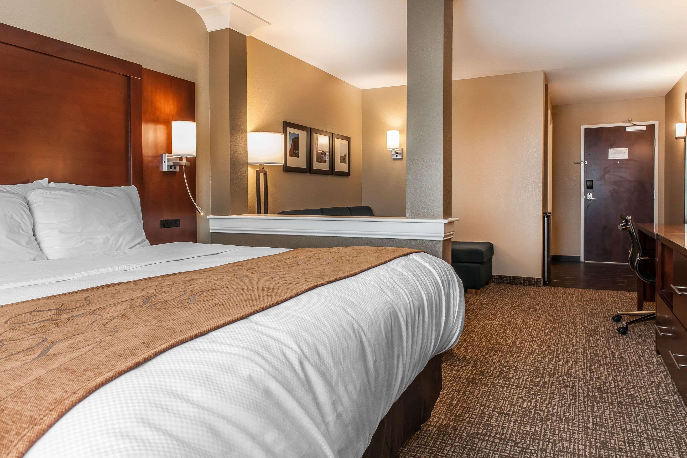Comfort Suites Rensselaer Near Fair Oaks Kültér fotó