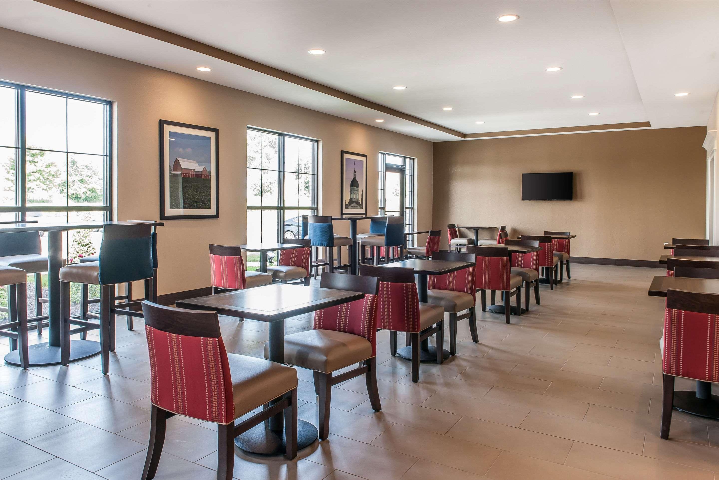 Comfort Suites Rensselaer Near Fair Oaks Kültér fotó
