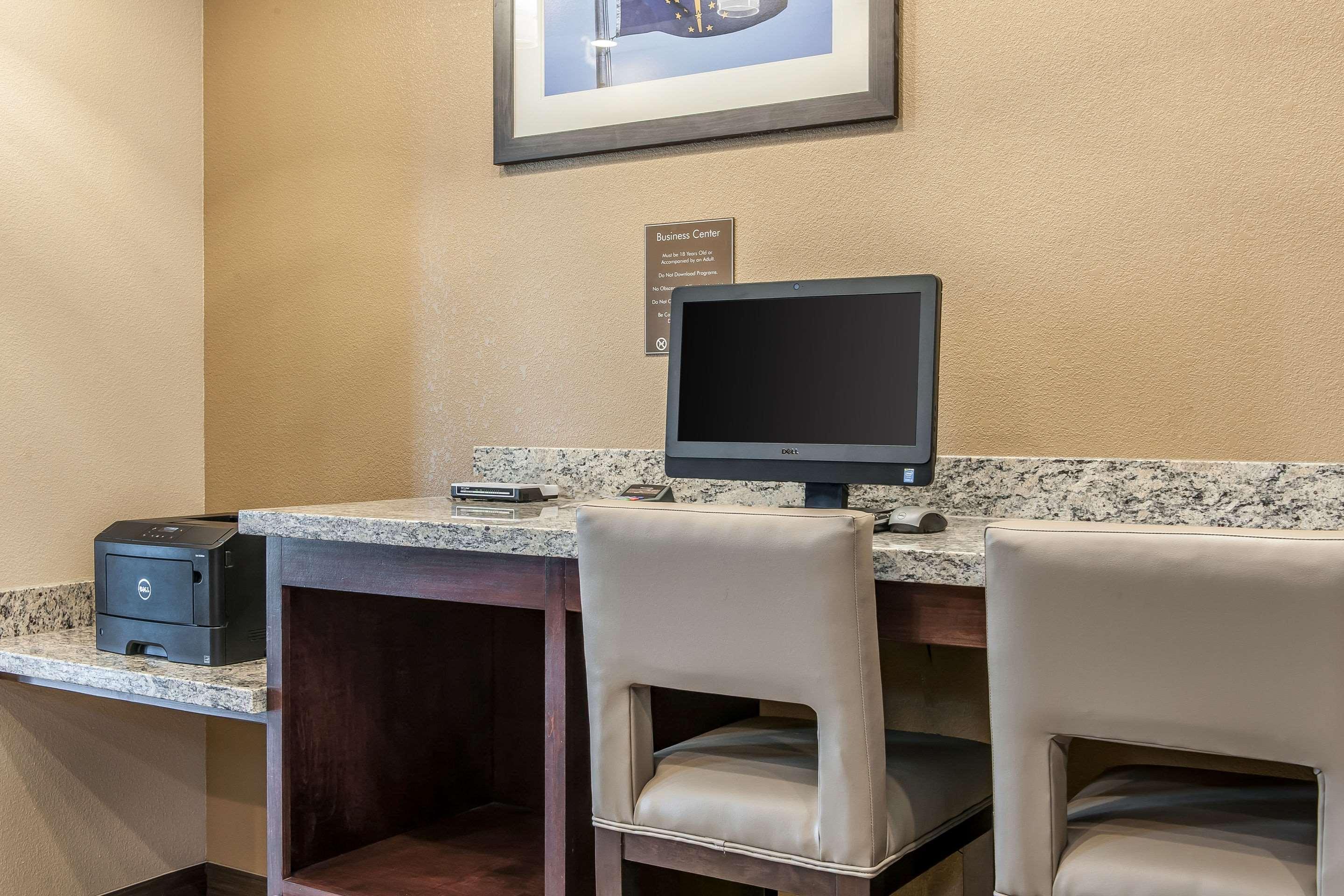 Comfort Suites Rensselaer Near Fair Oaks Kültér fotó