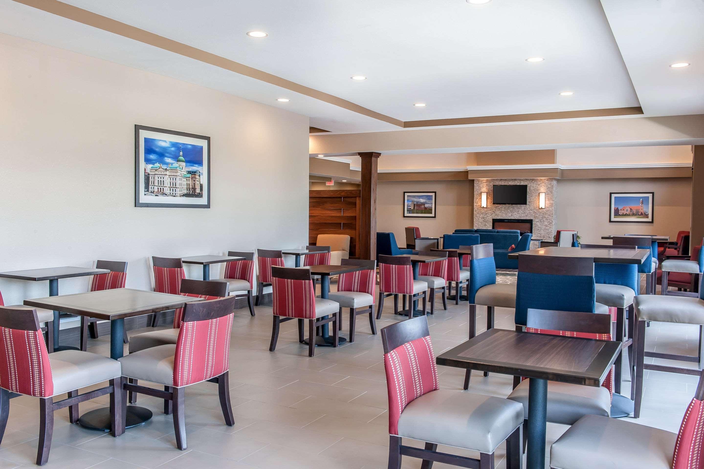 Comfort Suites Rensselaer Near Fair Oaks Kültér fotó